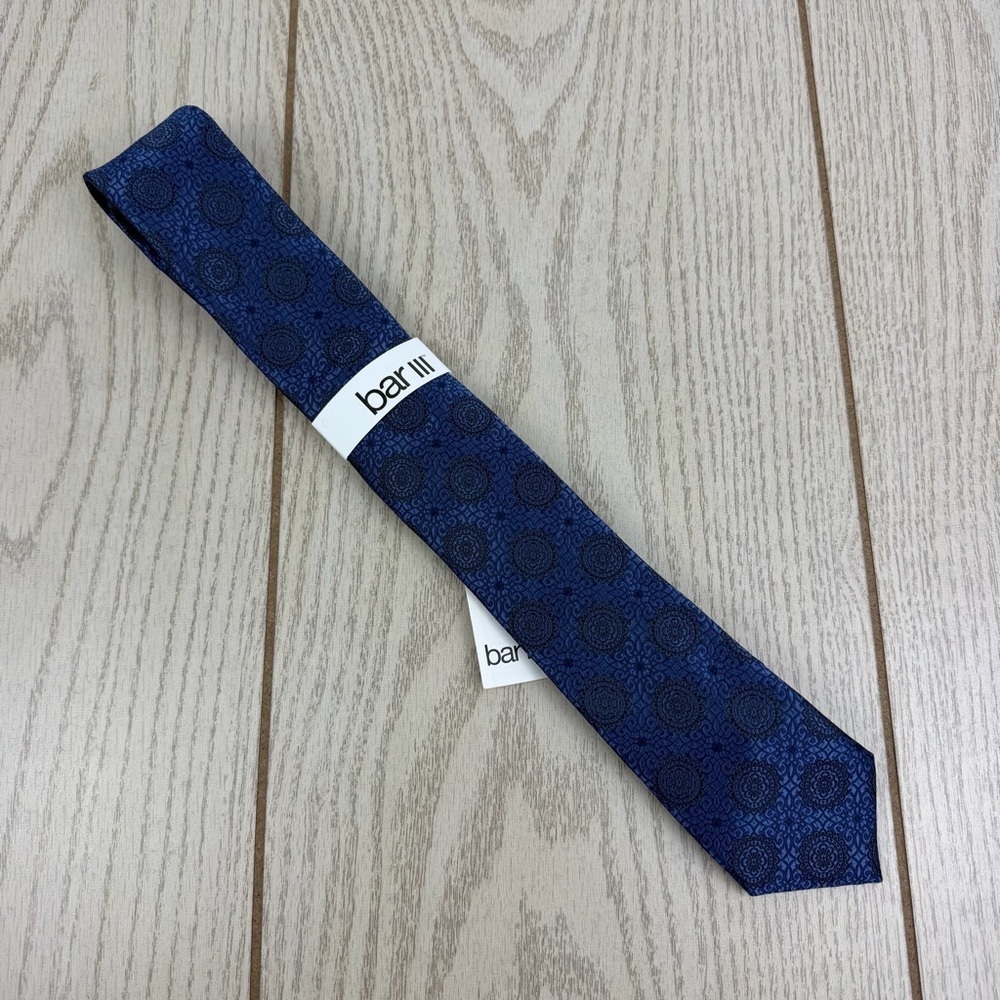 724 Bar III Men's Tie Medallion 410 Navy Blue $55 Polyester Skinny Slim